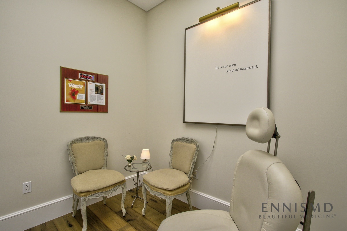 Consultation room at Ennis Plastic Surgery in Boca Raton
