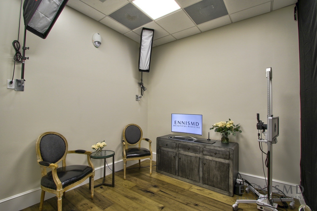 Patient consultation room at Ennis Plastic Surgery in Boca Raton Florida