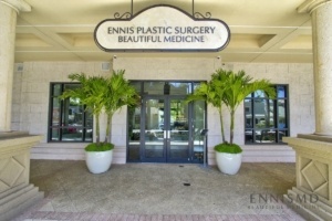 Plastic Surgery center exterior entry 4 at Ennis Plastic Surgery in Boca Raton Florida