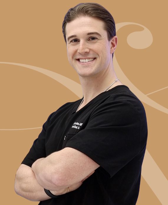 Dr. Vincent Riccelli body plastic surgeon in Boca Raton at Ennis Plastic Surgery